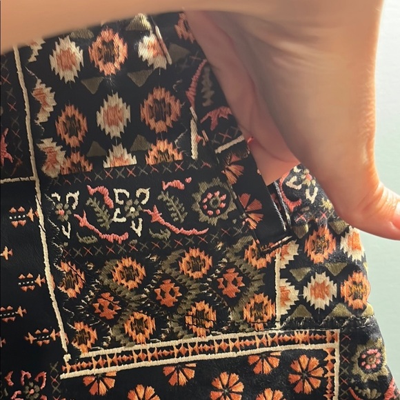 Hollister Black and Orange Mini Skirt with Geometric Design - Picture 2 of 10